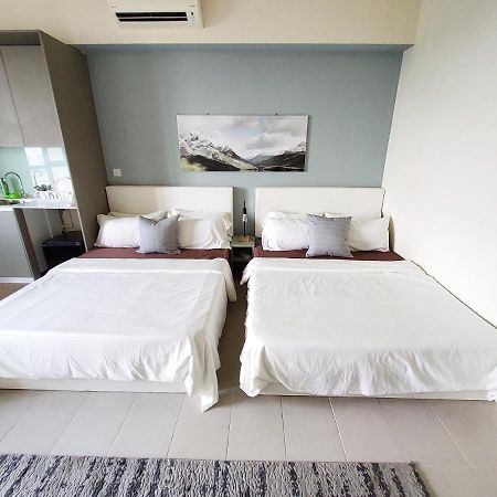 Urban Solitude At Tamarind Suite Сиберджая Екстериор снимка
