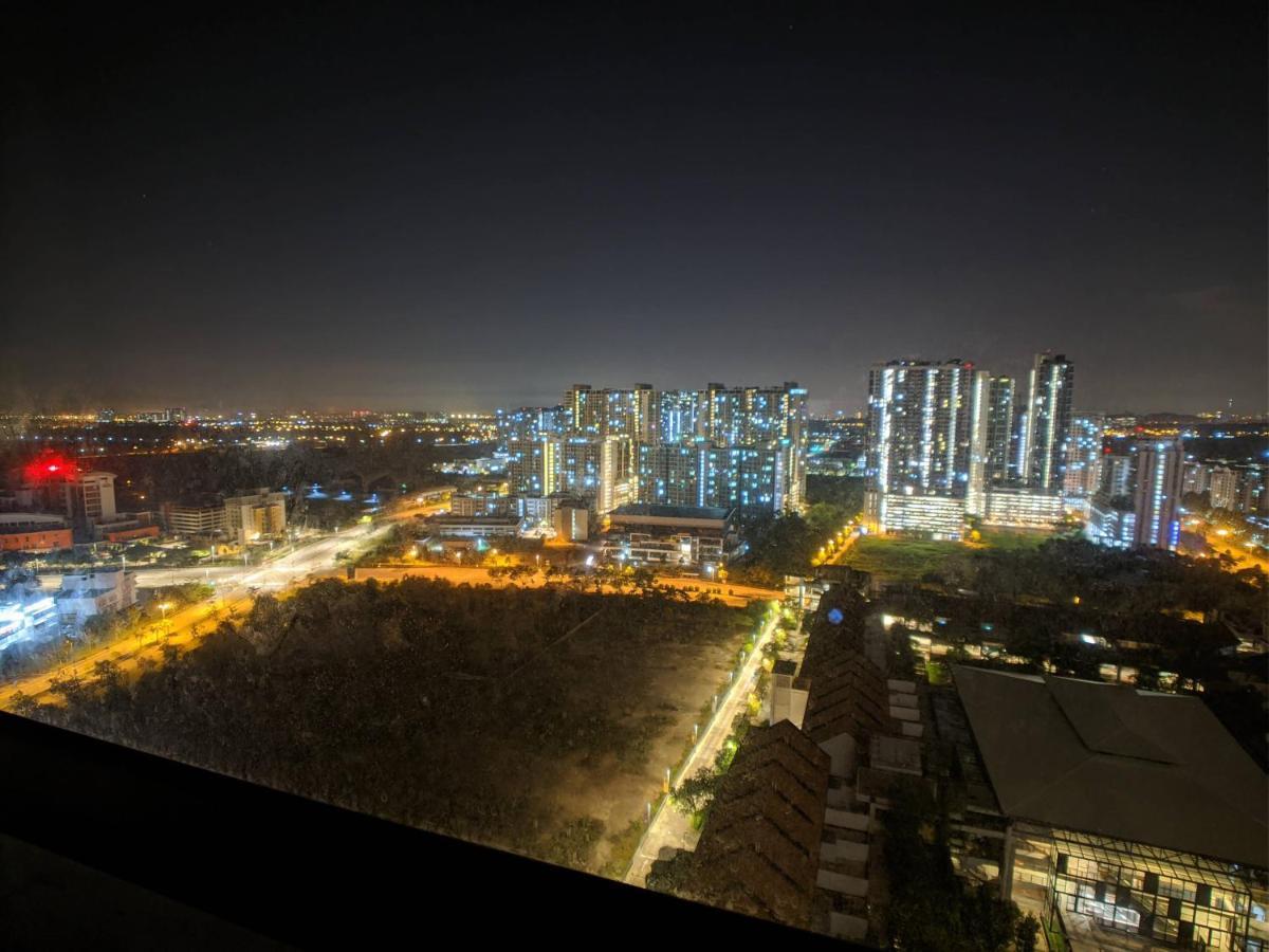 Urban Solitude At Tamarind Suite Сиберджая Екстериор снимка