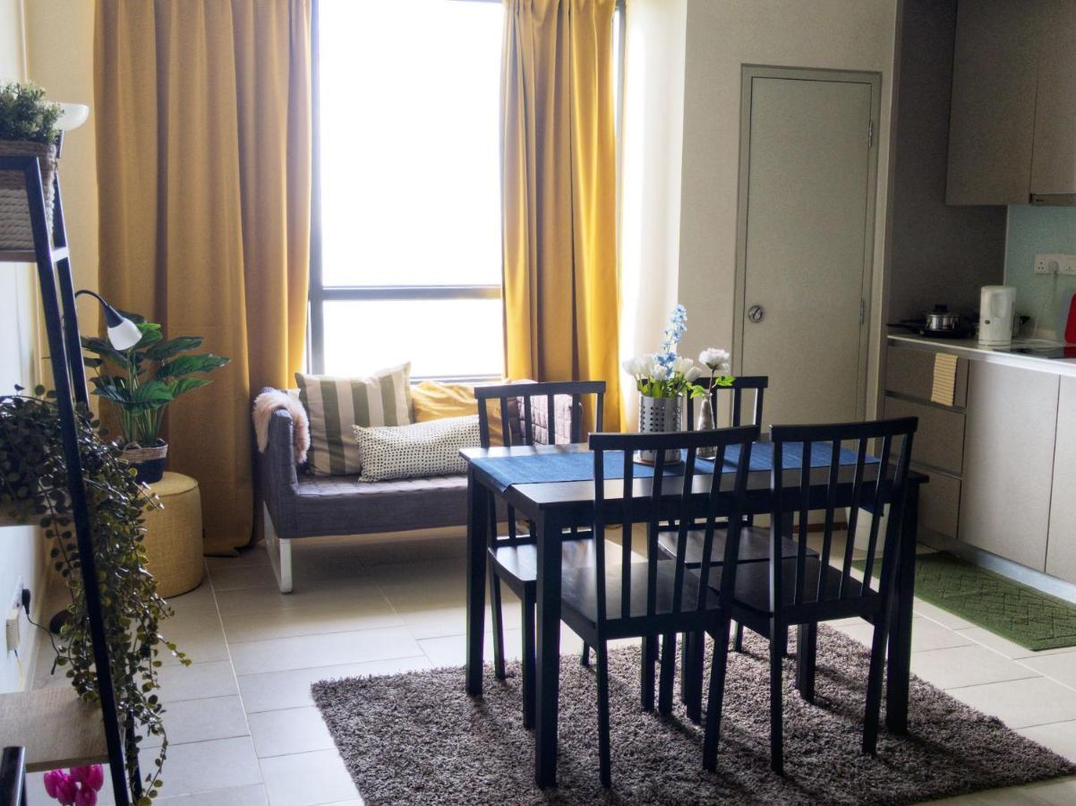 Urban Solitude At Tamarind Suite Сиберджая Екстериор снимка