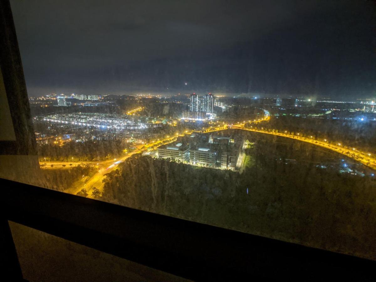 Urban Solitude At Tamarind Suite Сиберджая Екстериор снимка