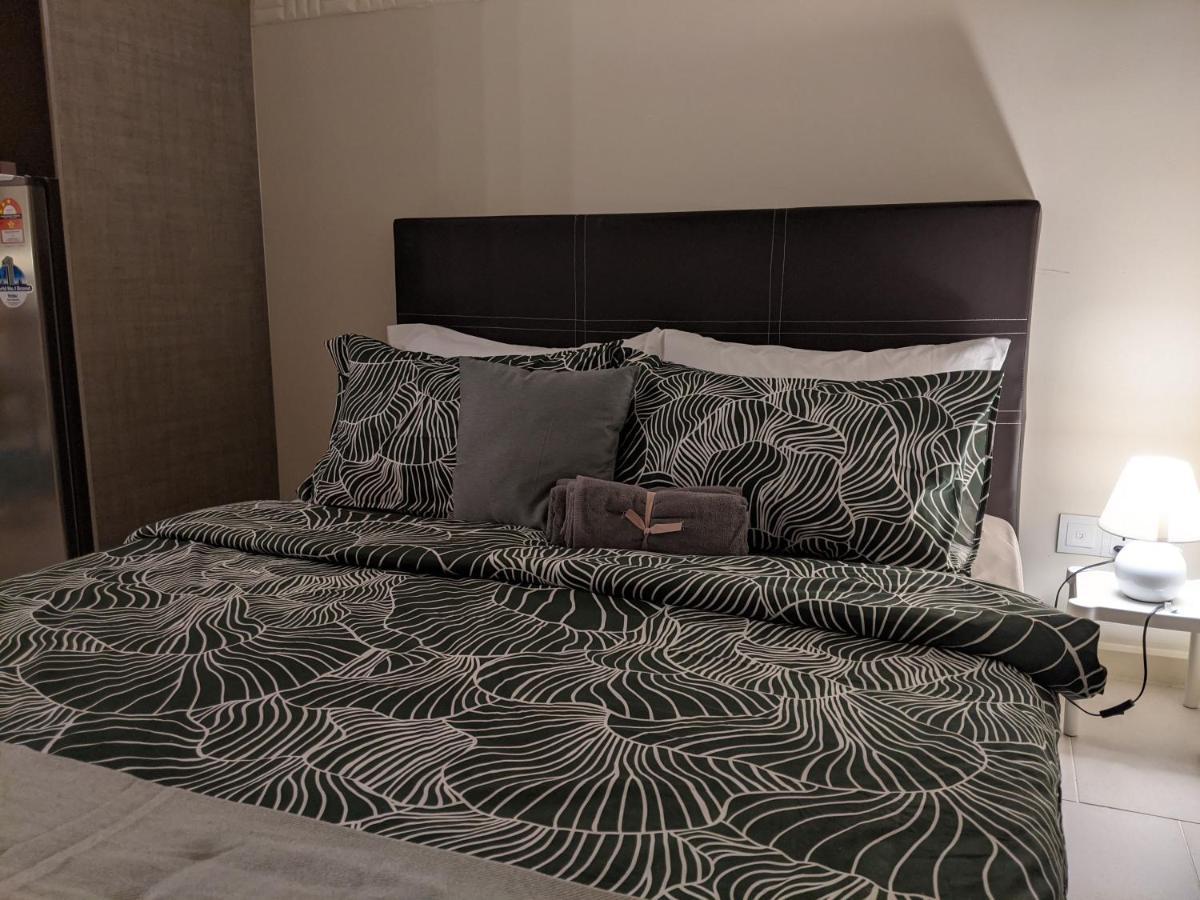 Urban Solitude At Tamarind Suite Сиберджая Екстериор снимка