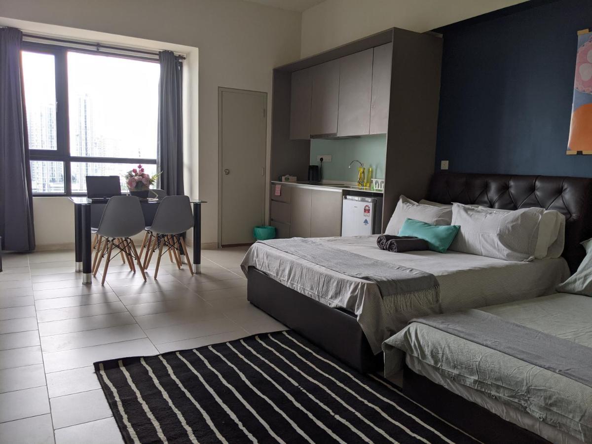 Urban Solitude At Tamarind Suite Сиберджая Екстериор снимка