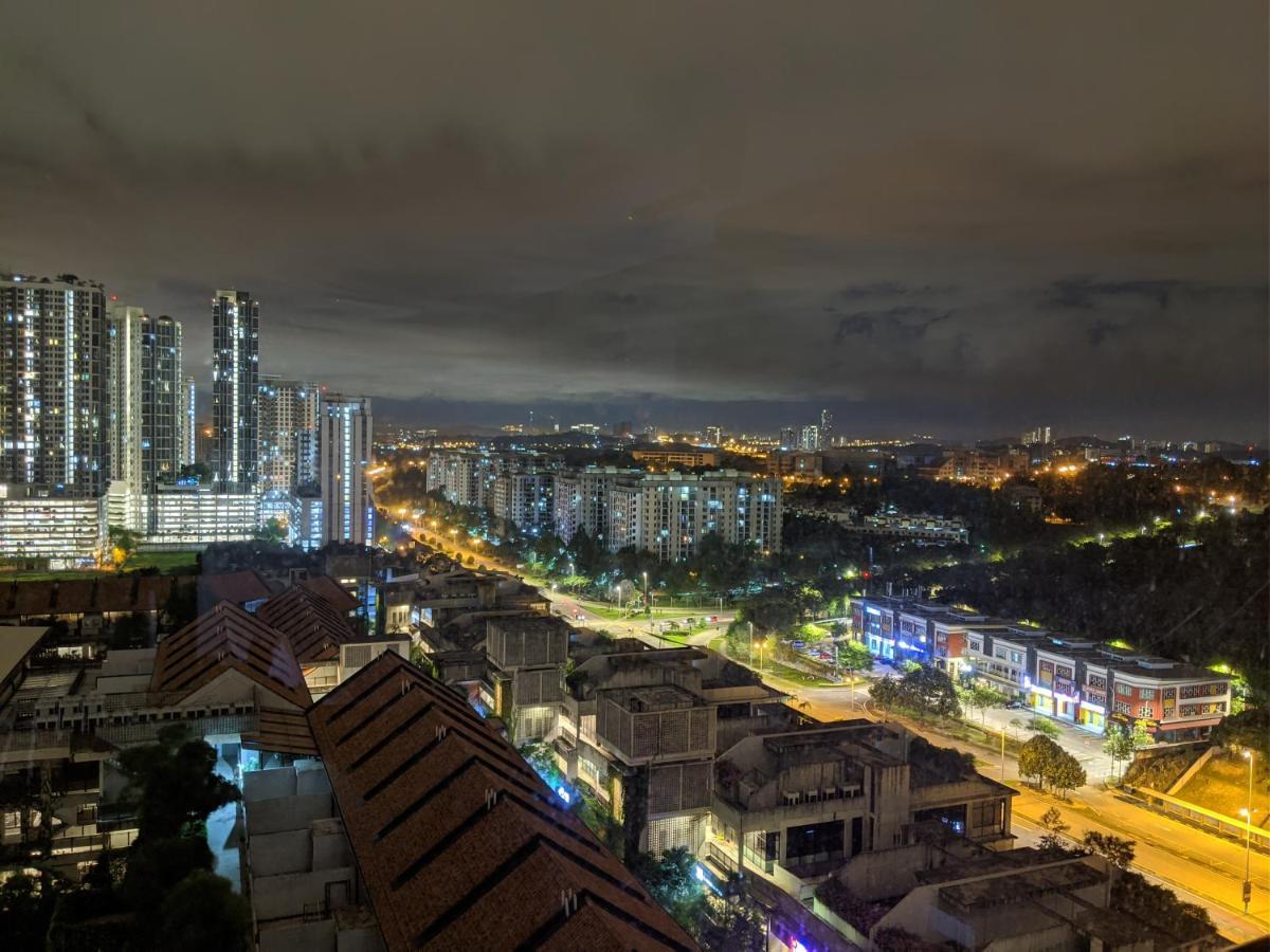Urban Solitude At Tamarind Suite Сиберджая Екстериор снимка
