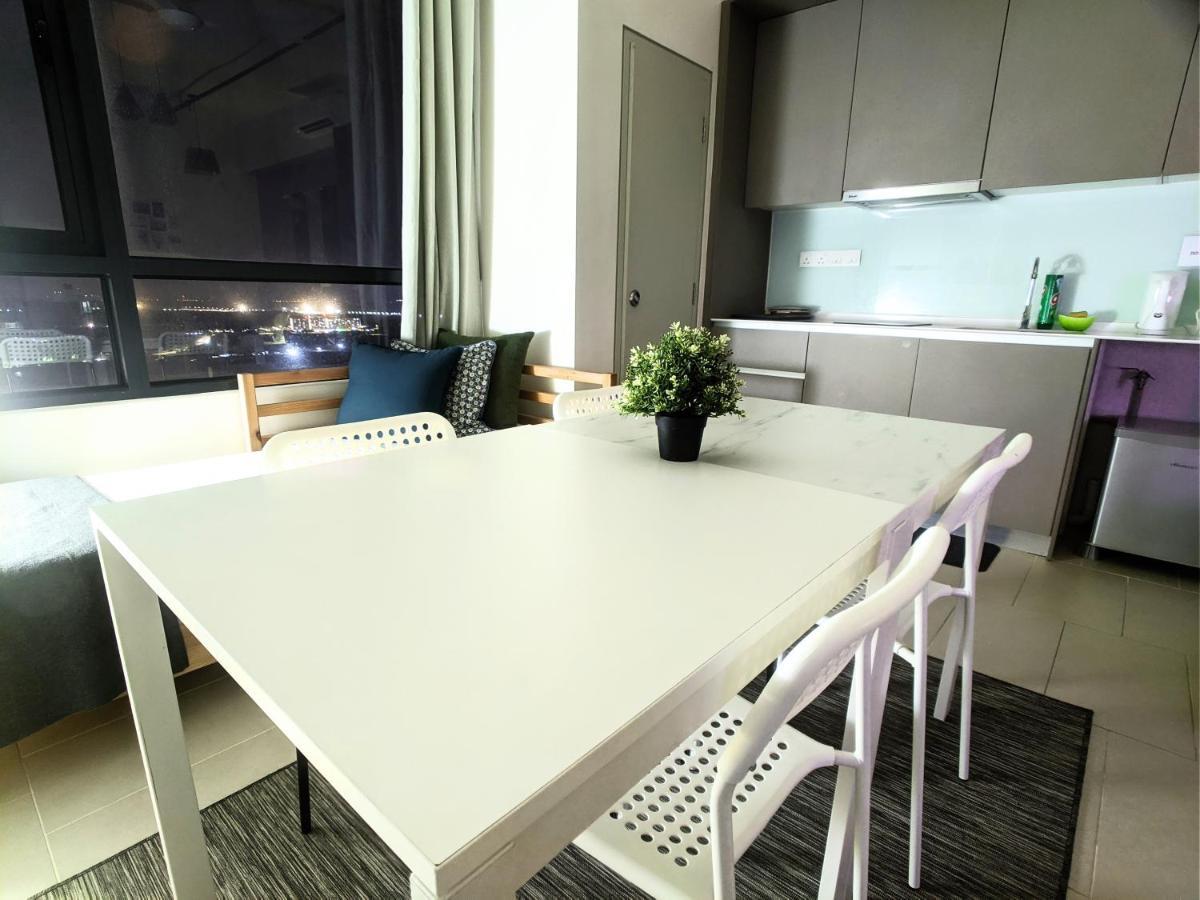 Urban Solitude At Tamarind Suite Сиберджая Екстериор снимка