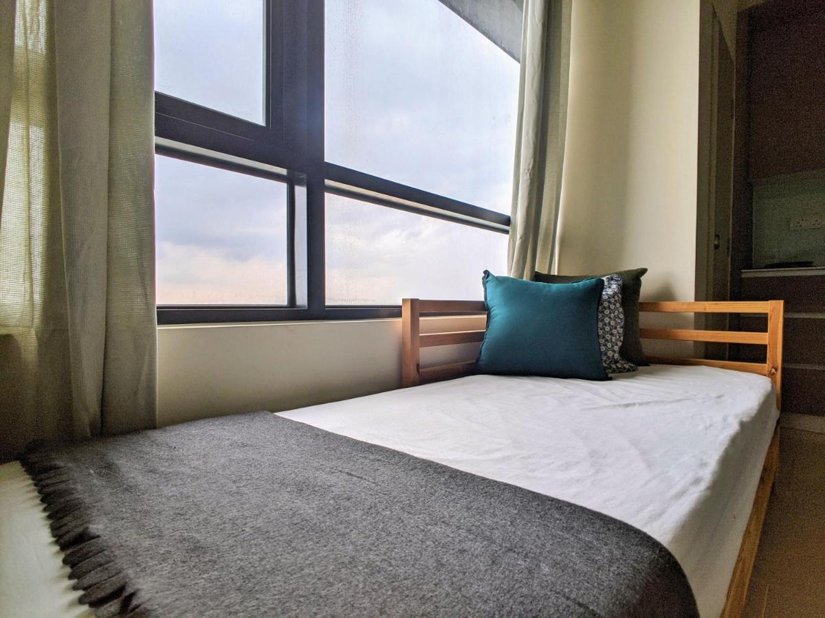 Urban Solitude At Tamarind Suite Сиберджая Екстериор снимка
