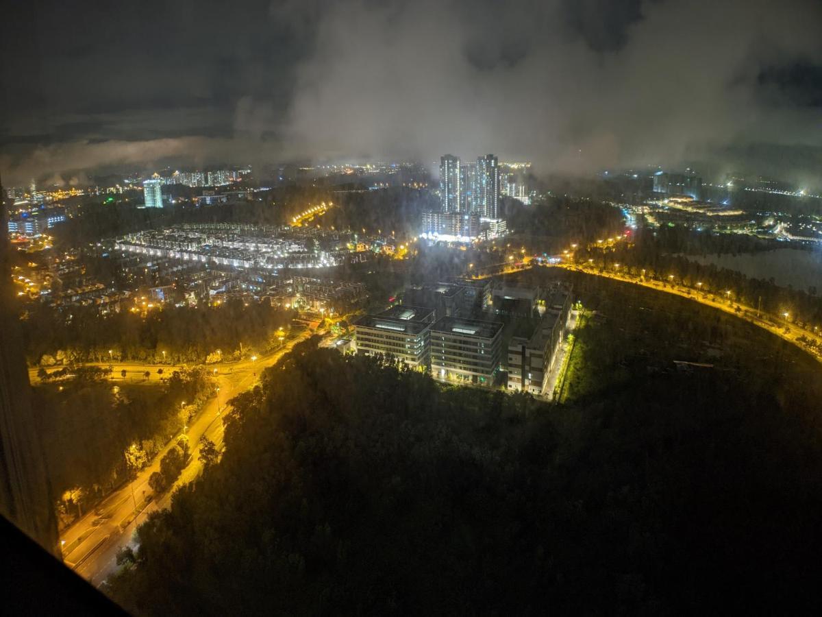Urban Solitude At Tamarind Suite Сиберджая Екстериор снимка