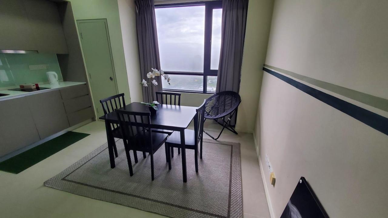 Urban Solitude At Tamarind Suite Сиберджая Екстериор снимка