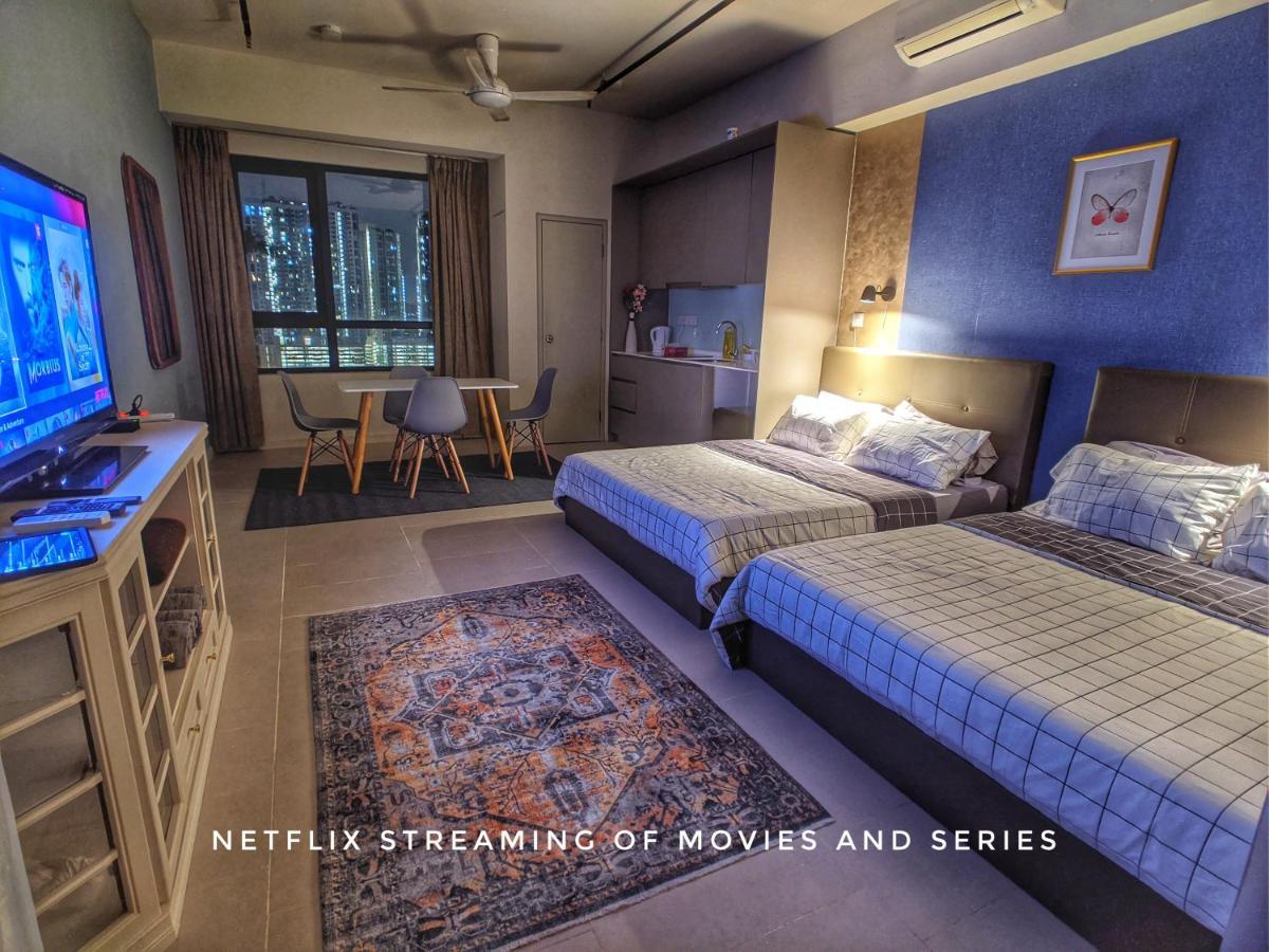 Urban Solitude At Tamarind Suite Сиберджая Екстериор снимка