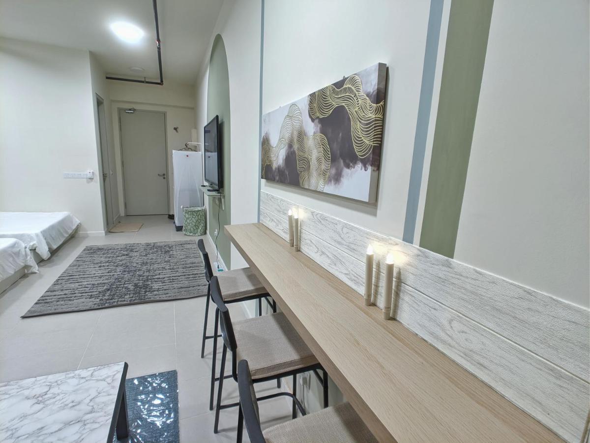 Urban Solitude At Tamarind Suite Сиберджая Екстериор снимка