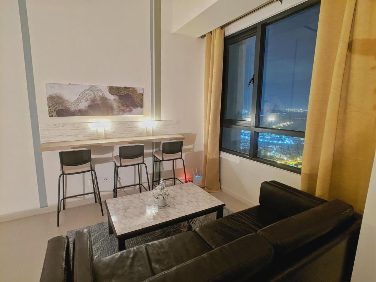 Urban Solitude At Tamarind Suite Сиберджая Екстериор снимка