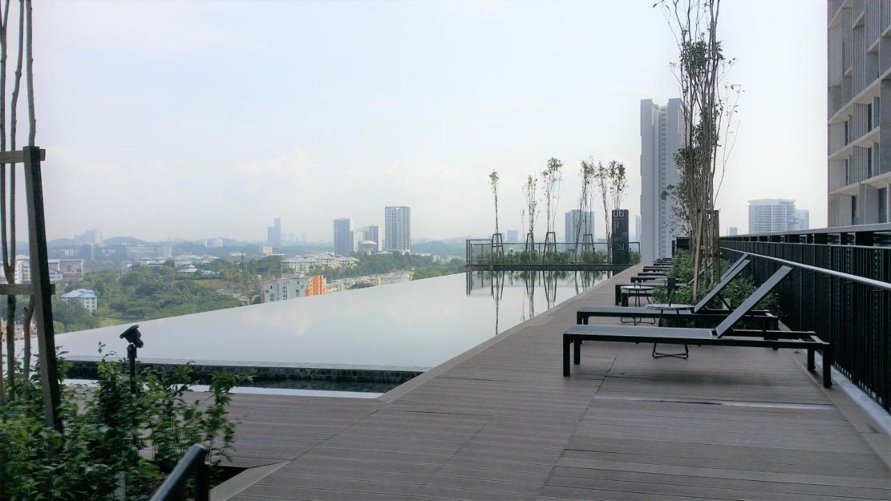 Urban Solitude At Tamarind Suite Сиберджая Екстериор снимка