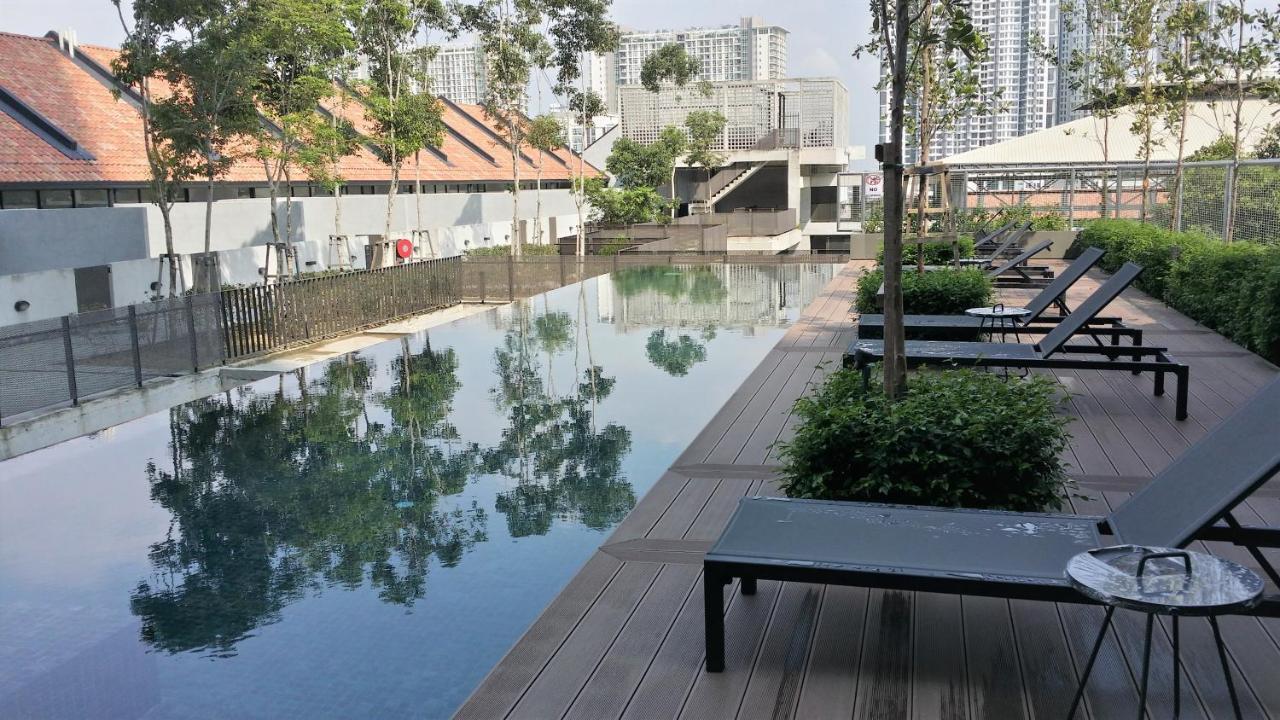 Urban Solitude At Tamarind Suite Сиберджая Екстериор снимка